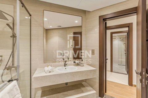 Huoneisto Business Bay, Dubai, Arabiemiraatit 2 makuuhuonetta, 125.98 m2 № 768448 - kuva 12