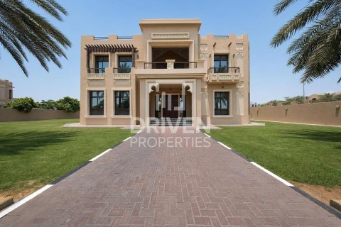 Villa in Al Khawaneej, Dubai, UAE 5 bedrooms, 557.42 sq.m. № 746598