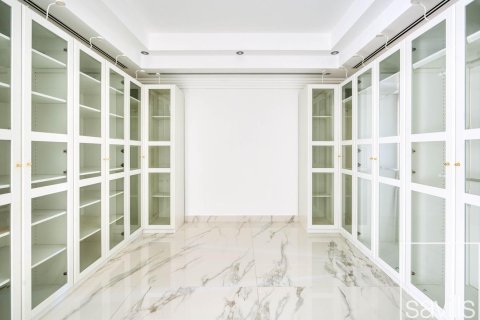 Vila v The Lakes, Dubai, SAE 6 spální, 707.27 m2 č. 747757 - Fotografia 12