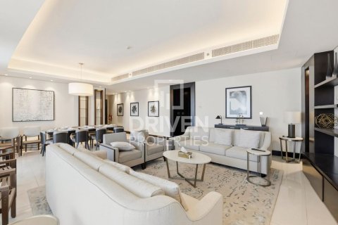 شقة للبيع في وسط مدينة دبي، دبي، الإمارات العربية المتحدة 4 غرفة نوم ، 429.49 متر مربع ، رقم 767088 - صورة 2