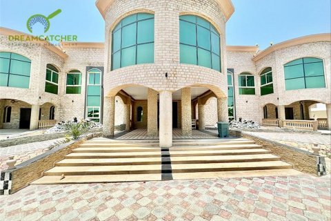 Villa sa Seih Al Uraibi, Ras Al Khaimah, UAE 10 silid-tulugan, 2694.2 sq.m. № 512509
