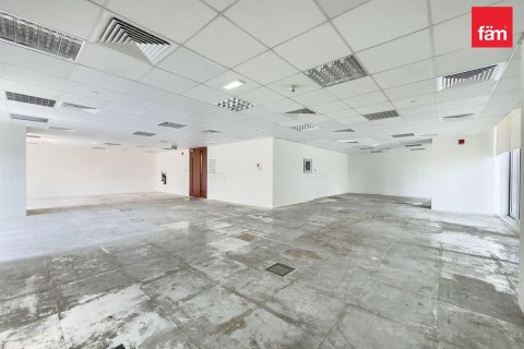 Office in Sheikh Zayed Road, Dubai, UAE 147.6 sq.m. № 740528 - photo 2