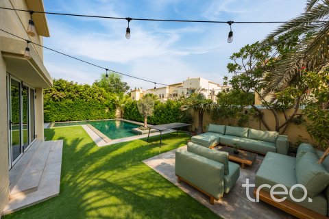 Vila di Meadows, Dubai, UAE 4 bilik tidur, 343.74 meter persegi № 741018 - foto 24