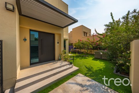 Vila di Meadows, Dubai, UAE 4 bilik tidur, 343.74 meter persegi № 741018 - foto 29
