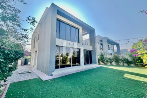 Villa in Dubai Hills Estate, UAE 4 bedrooms, 463.59 sq.m. № 751150