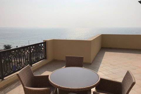 Διαμέρισμα σε Ras Al Khaimah, ΗΑΕ 3 υπνοδωμάτια, 253 τ.μ. Αρ. 734695 - φωτογραφία 9