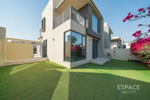 ویلا در Dubai Hills Estate، Dubai ، امارات متحده عربی 4 خوابه ، 229 متر مربع.  شماره 738409