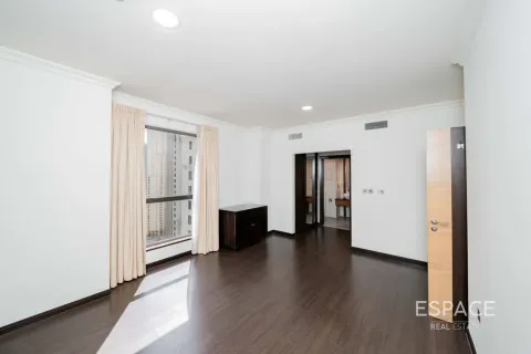 Apartmán v Jumeirah Beach Residence, Dubai, SAE 4 spálne, 288 m2 č. 738404 - Fotografia 16