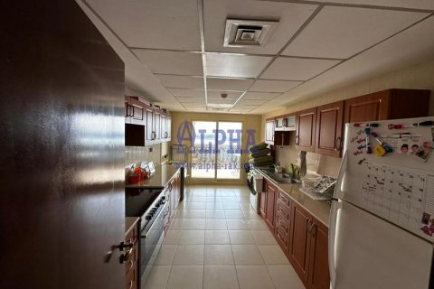 Apartment in Al Hamra Village, Ras Al Khaimah, UAE 2 bedrooms, 167.3 sq.m. № 709124 - photo 6