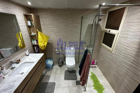 Apartment in Al Hamra Village, Ras Al Khaimah, UAE 2 bedrooms, 167.3 sq.m. № 709124 - photo 11