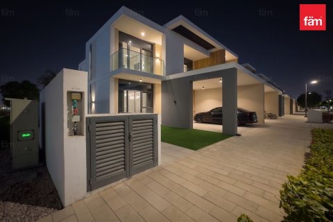 Vilë në Dubai, Emiratet e Bashkuara Arabe 4 dhoma gjumi, 249.2 m2. № 765792