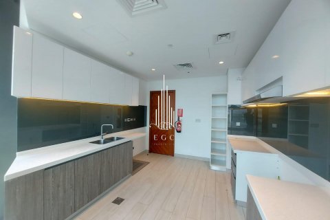 Apartment til leje i Tourist Club Area, Abu Dhabi, UAE 2 soveværelser, 146.3 kvm № 514027 - foto 4