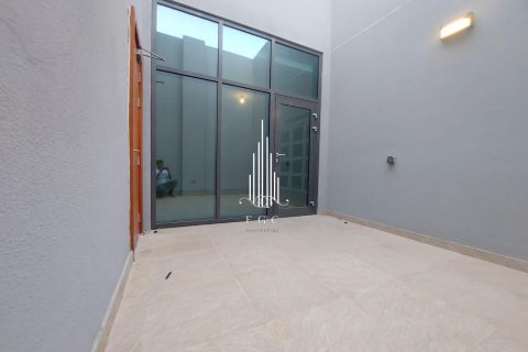 Таунхаус Tourist Club Area, Абу-Даби, БАӘ-да 4 жатын бөлмелер, 321.3 м² № 514031 - фото 13