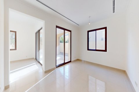 Villa itt: Dubai, EAE, 5 hálószoba, 446 m², azonosító: 734215 - fénykép 13