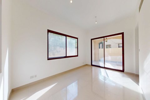 Villa itt: Dubai, EAE, 5 hálószoba, 446 m², azonosító: 734215 - fénykép 3