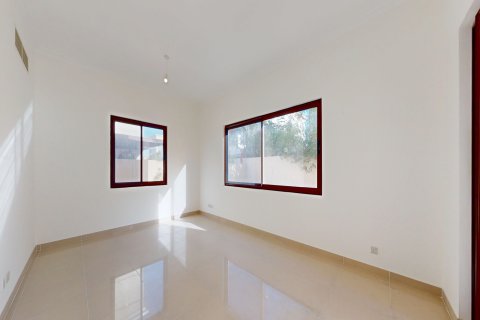 Villa itt: Dubai, EAE, 5 hálószoba, 446 m², azonosító: 734215 - fénykép 2