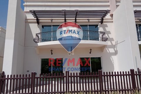 Villa em Abu Dhabi, EAU 4 quartos, 175.6 m2 № 516339