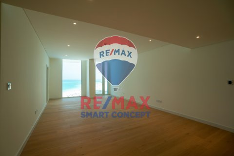 Huoneisto Saadiyat Island, Abu Dhabi, Arabiemiraatit 4 makuuhuonetta, 377.5 m2 № 516337 - kuva 10