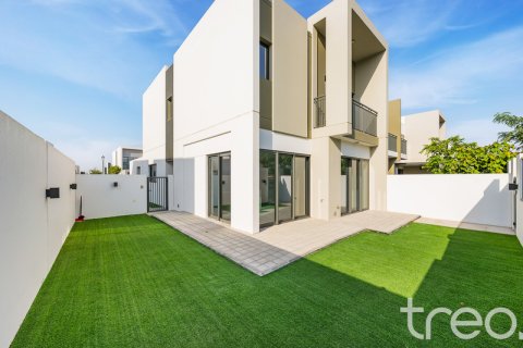 阿联酋 Dubai Dubai Land 联排别墅  4 卧, 215.91 平方米 , 编号 755498
