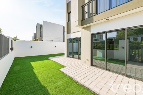 Townhouse in Dubai Land, Dubai, UAE 4 bedrooms, 215.91 sq.m. № 755498 - photo 17