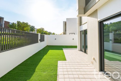 Townhouse in Dubai Land, Dubai, UAE 4 bedrooms, 215.91 sq.m. № 755498 - photo 19