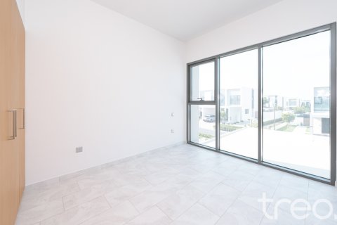 Townhouse in Dubai Land, Dubai, UAE 4 bedrooms, 215.91 sq.m. № 755498 - photo 12