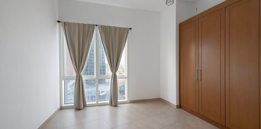 דירה ב Dubai, איחוד האמירויות 2 חדרי שינה, 121 מ"ר מספר 734401