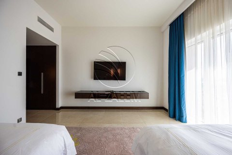 Apartment in The Marina, Abu Dhabi, UAE 2 bedrooms, 145 sq.m. № 725793 - photo 4