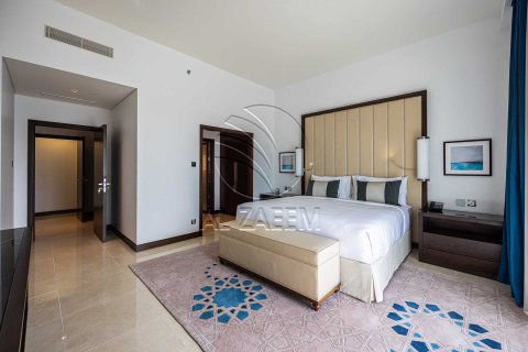 Apartment in The Marina, Abu Dhabi, UAE 2 bedrooms, 145 sq.m. № 725793 - photo 3