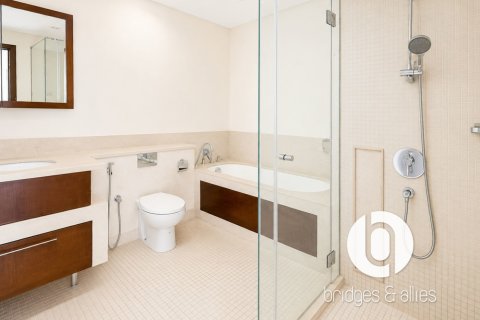 Huoneisto Downtown Dubai (Downtown Burj Dubai), Arabiemiraatit 1 makuuhuone, 98 m2 № 719368 - kuva 5