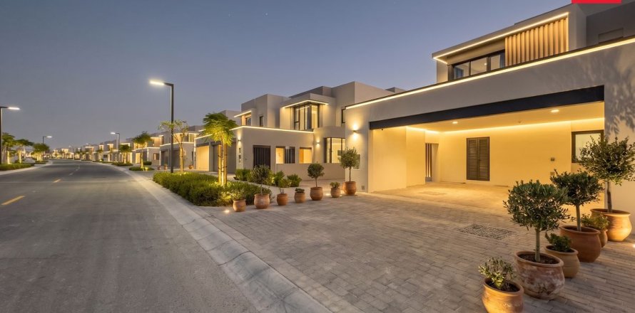 Townhouse sa Jebel Ali, Dubai, UAE 4 silid-tulugan, 261 sq.m. № 740463