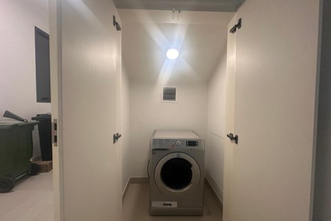 Villa til leje i Tilal City, Sharjah, UAE 5 soveværelser, 509.29 kvm № 749600 - foto 8