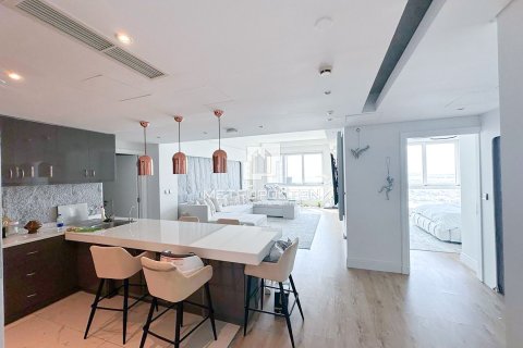 Appartamento in vendita a Palm Jumeirah, Dubai, EAU 3 camere da letto, 234 mq. № 665043 - foto 3