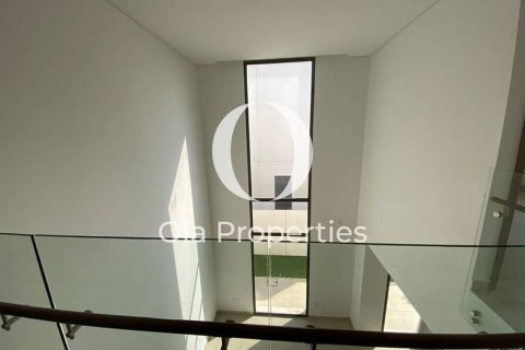 Vila na Yas Island, Abu Dhabi, SAE 4 spálne, 450 m2 č. 644589 - Fotografia 12