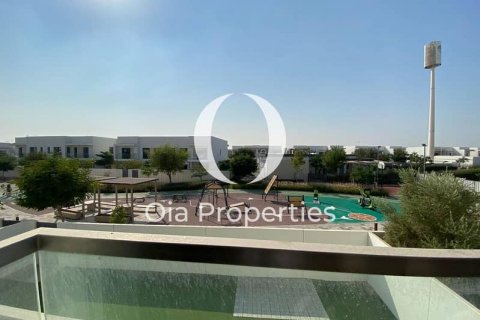 Vila na Yas Island, Abu Dhabi, SAE 4 spálne, 450 m2 č. 644589 - Fotografia 5