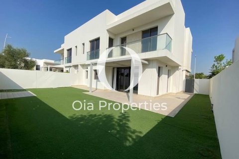 Vila na Yas Island, Abu Dhabi, SAE 4 spálne, 450 m2 č. 644589 - Fotografia 4