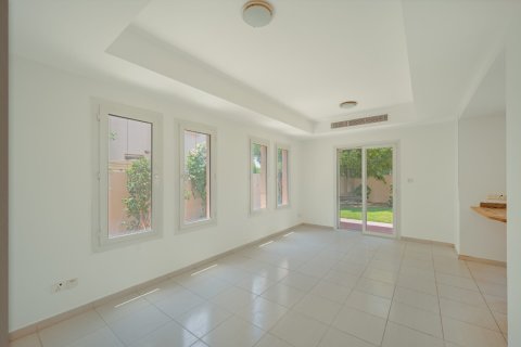 Városi lakóépület itt: The Springs, Dubai, EAE, 2 hálószoba, 241 m², azonosító: 738692