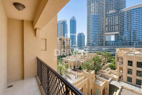 Apartment in Downtown Dubai (Downtown Burj Dubai), UAE 3 bedrooms, 182.74 sq.m. № 765570 - photo 11