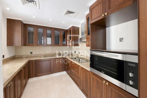 Apartment in Downtown Dubai (Downtown Burj Dubai), UAE 3 bedrooms, 182.74 sq.m. № 765570 - photo 9