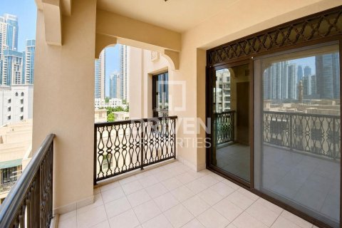 Apartment in Downtown Dubai (Downtown Burj Dubai), UAE 3 bedrooms, 182.74 sq.m. № 765570 - photo 14