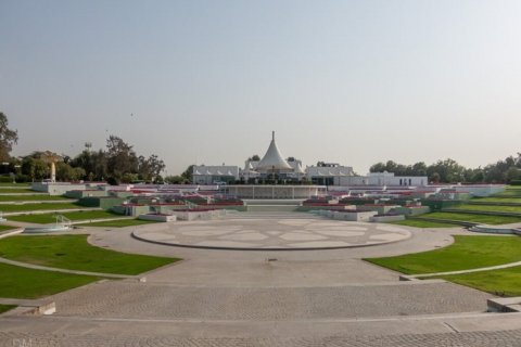 Villa in Dubai, VAE 10 slaapkamers, 2880 vr.m. nr 244572
