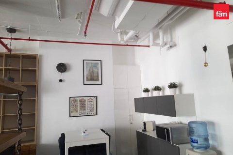 Business Bay, Dubai, UAE의 임대용 사무실 85.1제곱미터 번호 763247 - 사진 8