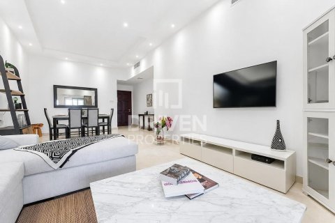 Byt v Dubai Marina, Dubai, SAE 2 ložnice, 141.96 m² Č.: 765484