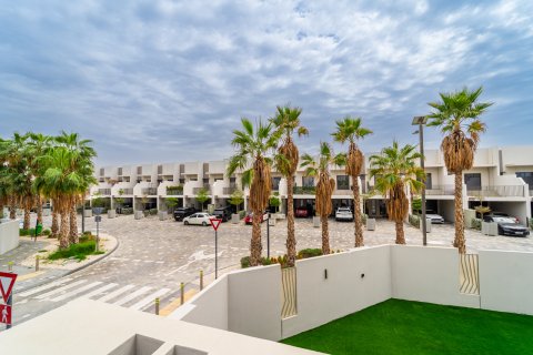 Βίλα σε Dubai, ΗΑΕ 4 υπνοδωμάτια, 334 τ.μ. Αρ. 734128 - φωτογραφία 13