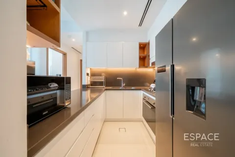 Apartment in VIDA RESIDENCES DUBAI MARINA in Dubai Marina, UAE 3 bedrooms, 153 sq.m. № 650360 - photo 7