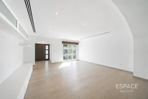Villa à vendre à Meadows, Dubai, EAU 4 chambres, 381 m2 № 737747 - photo 6