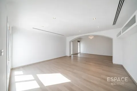 Villa à vendre à Meadows, Dubai, EAU 4 chambres, 381 m2 № 737747 - photo 4