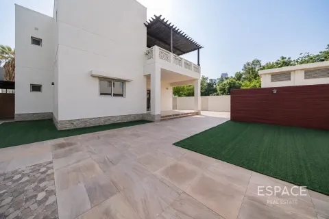 Villa à vendre à Meadows, Dubai, EAU 4 chambres, 381 m2 № 737747 - photo 14