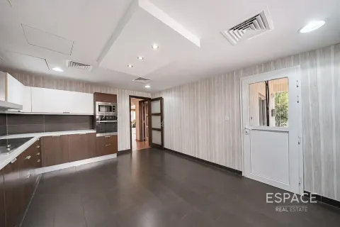 Villa à vendre à Meadows, Dubai, EAU 4 chambres, 381 m2 № 737747 - photo 11