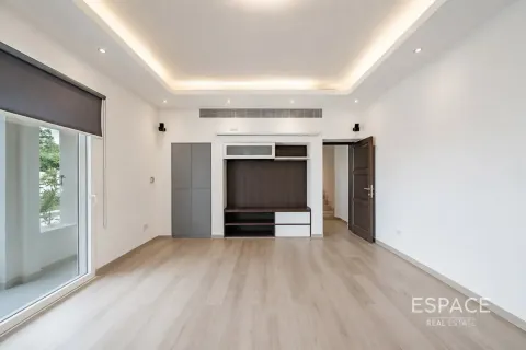 Villa à vendre à Meadows, Dubai, EAU 4 chambres, 381 m2 № 737747 - photo 9